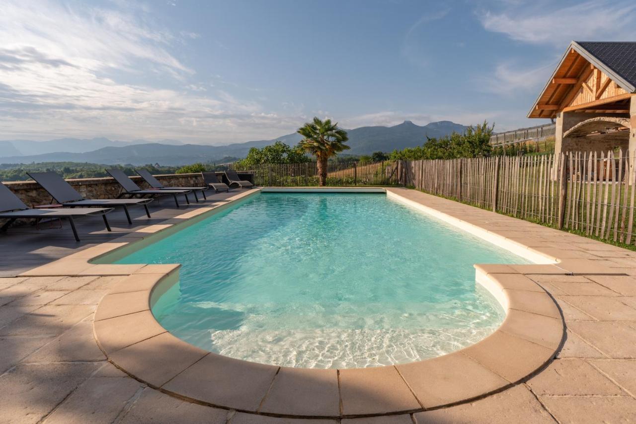 Les Tours Carrees Bed and Breakfast La Motte-Servolex Εξωτερικό φωτογραφία