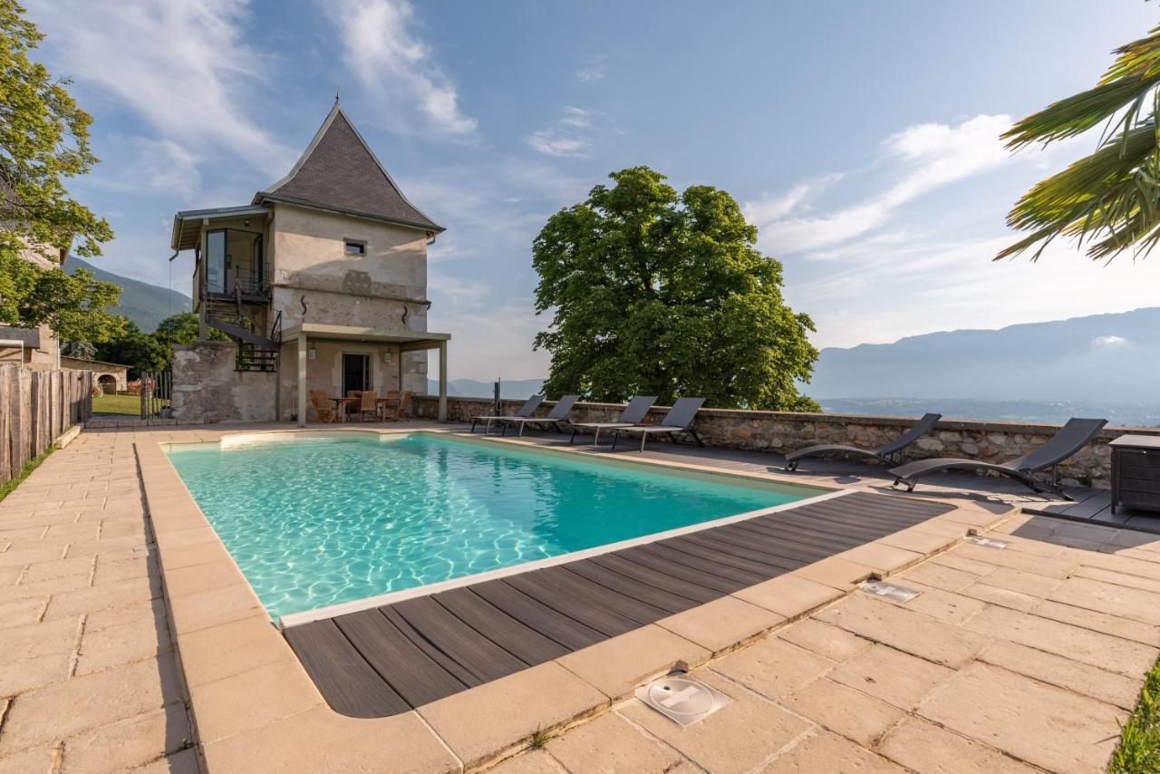 Les Tours Carrees Bed and Breakfast La Motte-Servolex Εξωτερικό φωτογραφία