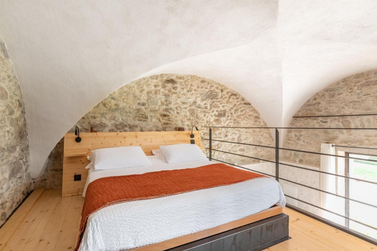Les Tours Carrees Bed and Breakfast La Motte-Servolex Εξωτερικό φωτογραφία